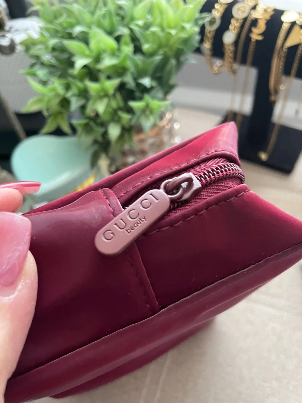 ✨Gucci Beauty Burgundy Makeup Pouch✨NEW